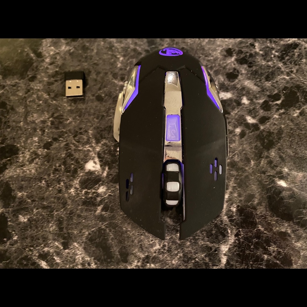 ⚡️ Wireless Color Changing Gaming Mouse ⚡️ - Picture 11 of 12